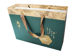 定制大連禮品袋時，選擇什么紙張材質(zhì)比較好？